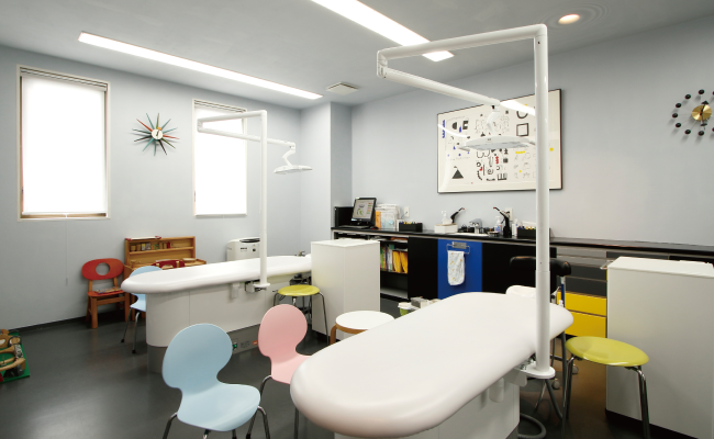 かとう小児歯科　room