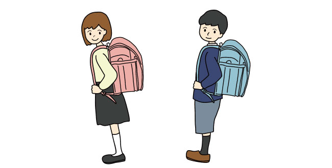 ランドセルを背負う男の子と女の子